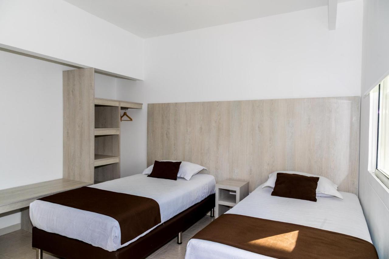 Hotel Palma Verde Ла-Тебаида Экстерьер фото