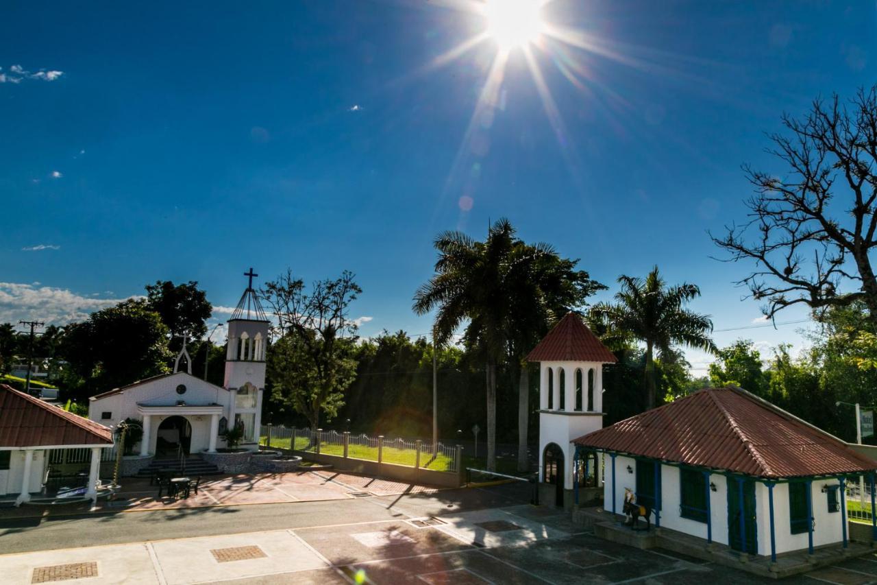 Hotel Palma Verde Ла-Тебаида Экстерьер фото